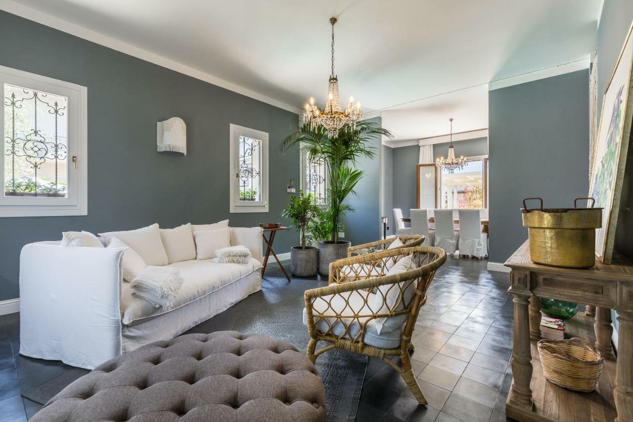 Villa Raphael Avola Eksteriør billede