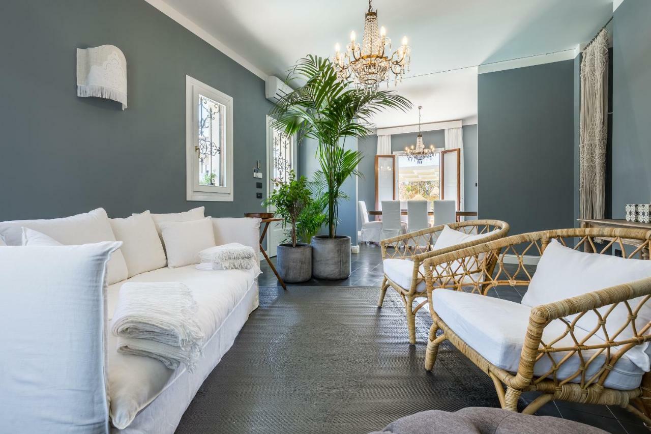 Villa Raphael Avola Eksteriør billede